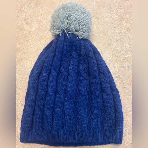 NWOT NFL Women’s Indianapolis Colts Pom Beanie - Picture 2 of 4